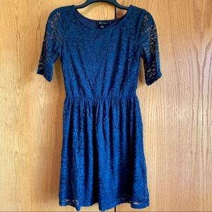Navy Blue Lace Short-Sleeve Dress